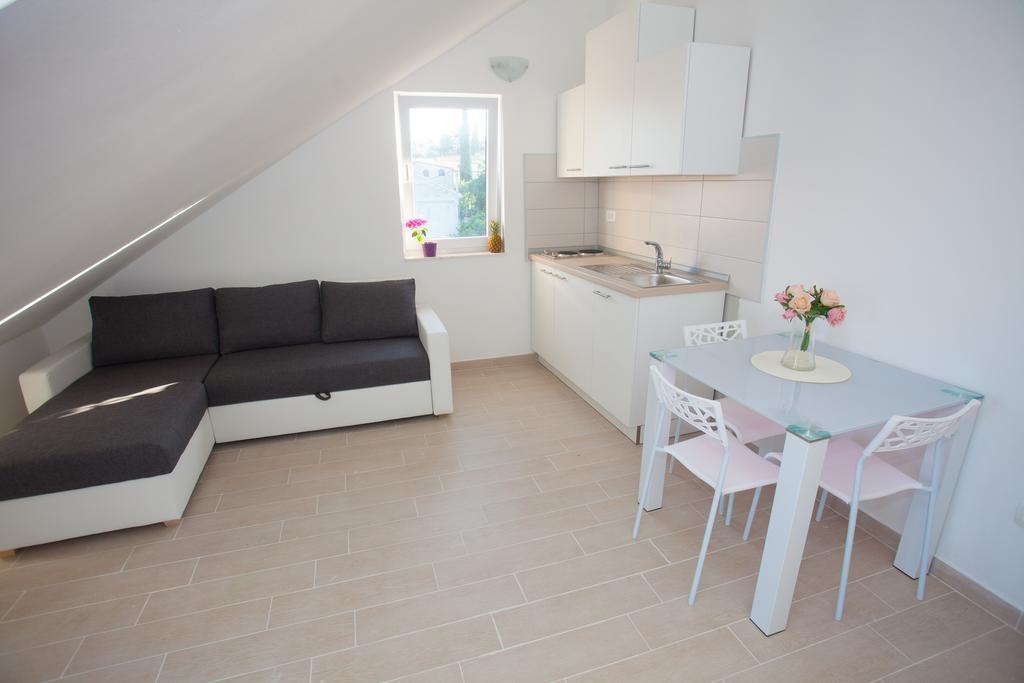 Apartments Marly Трогір Екстер'єр фото